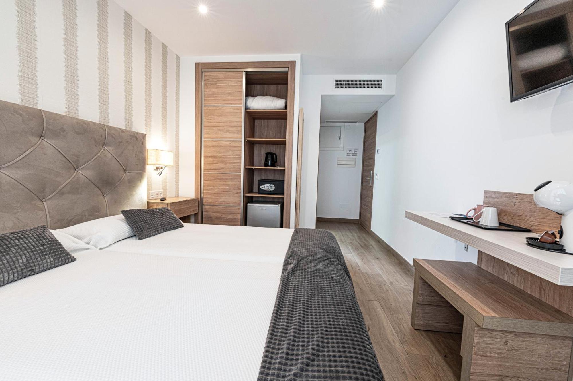 Hostal Boutique Aurora نيرخا المظهر الخارجي الصورة