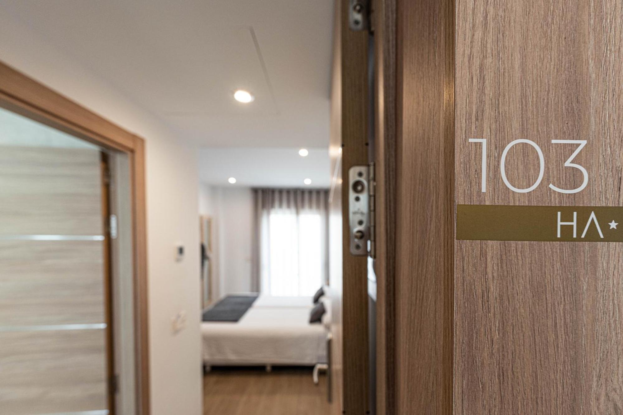 Hostal Boutique Aurora نيرخا المظهر الخارجي الصورة
