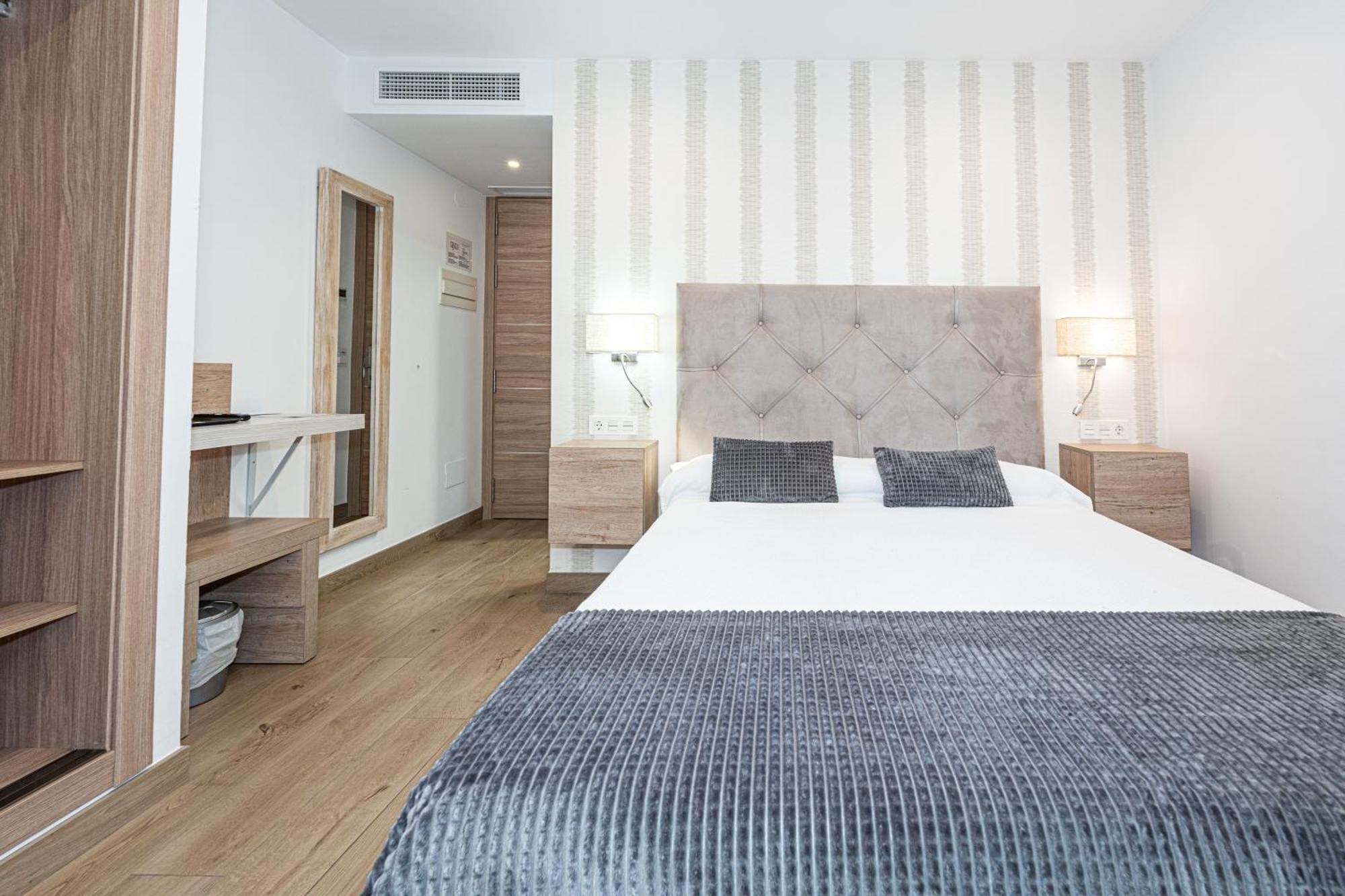 Hostal Boutique Aurora نيرخا المظهر الخارجي الصورة