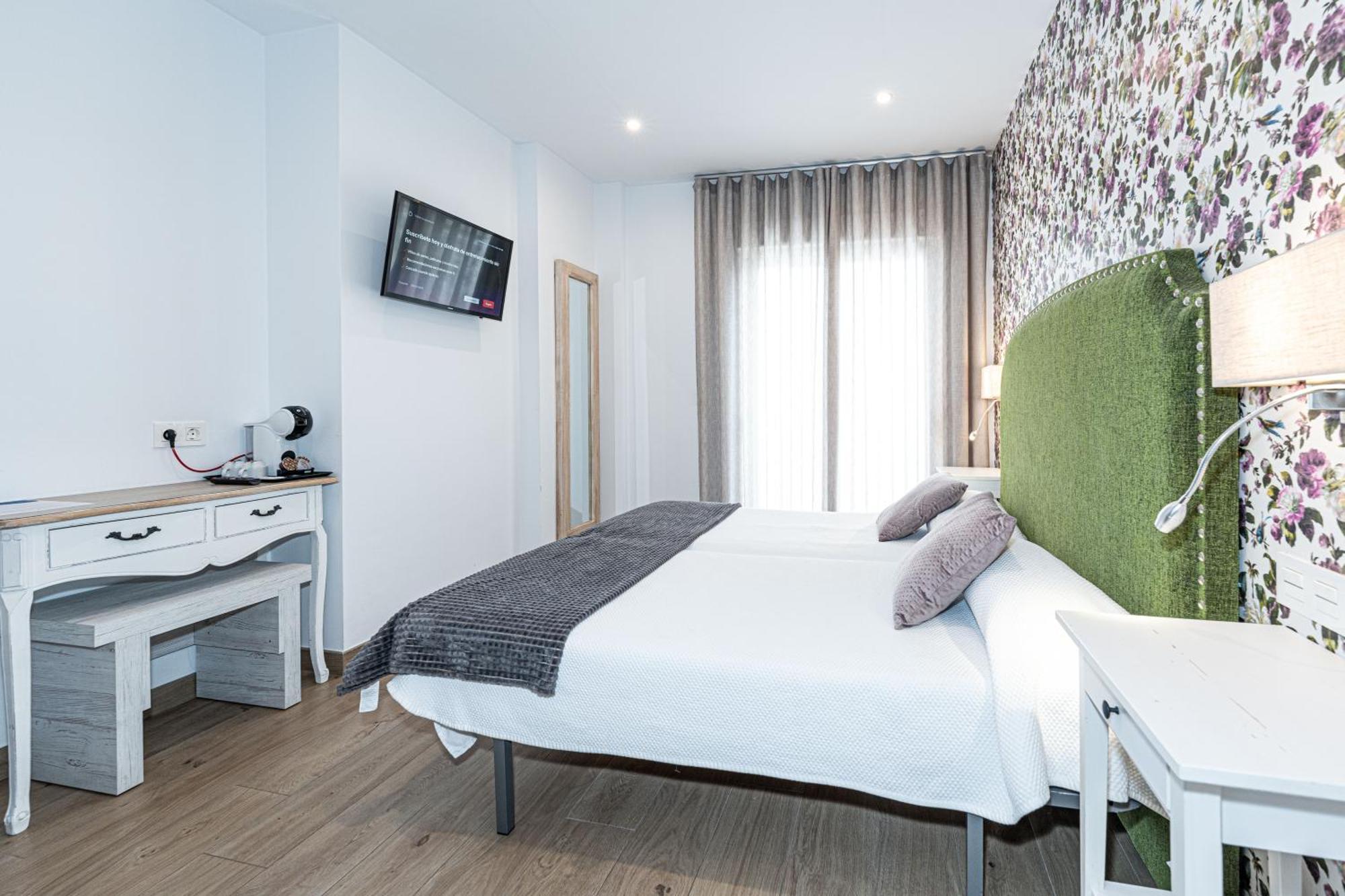 Hostal Boutique Aurora نيرخا المظهر الخارجي الصورة